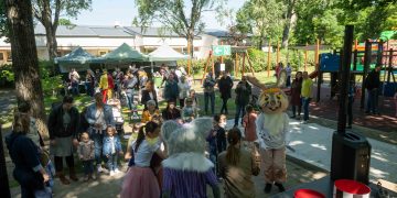 Szomszédolás a Róna parkban